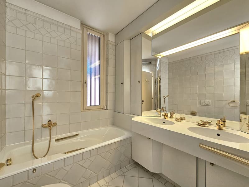 Ruvigliana: Luxurious 5.5-room apartment with enchanting lake view, private garden and terraces (16)