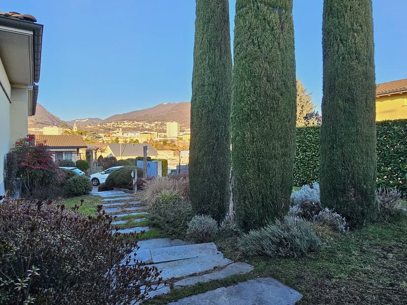 Balerna: Meravigliosa casa unifamiliare immersa nel verde (16)