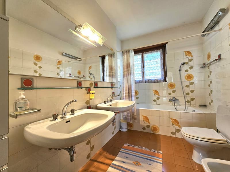 Castel San Pietro Corteglia: importante villa unifamiliare con vista dominante sulle colline (12)