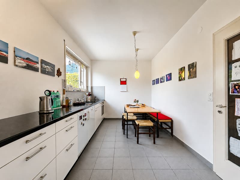 Mendrisio: Magnifica villa unifamiliare con ampio giardino e vista dominante (14)