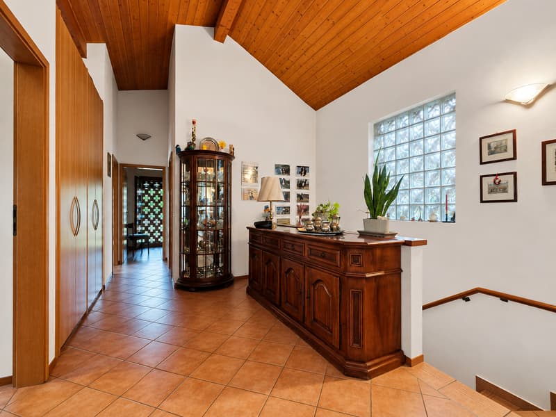 Stabio San Pietro: Affascinante casa unifamiliare 3.5 locali con giardino privato e vista aperta (7)