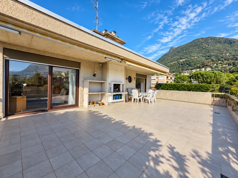 Lugano Viganello: Elegante attico 4.5 locali con spettacolare terrazza panoramica (3)