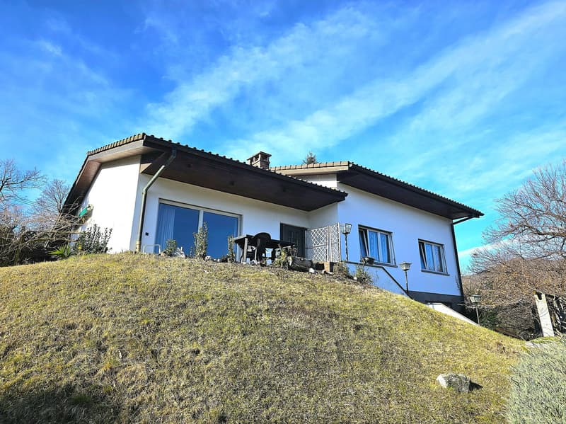 Mendrisio Arzo: Interessante casa unifamiliare da rinnovare con ampio terreno edificabile panoramico (2)