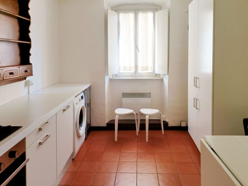 APPARTAMENTO 2.5 LOCALI IN ELEGANTE PALAZZO D'EPOCA (4)