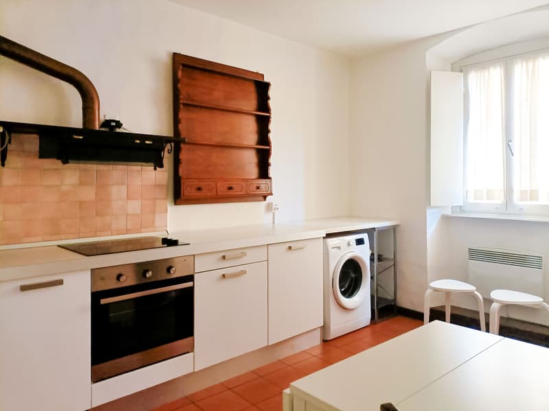 APPARTAMENTO 2.5 LOCALI IN ELEGANTE PALAZZO D'EPOCA (3)