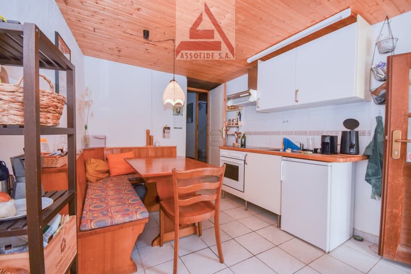 Casa con 6 appartamenti / Haus mit 6 Wohnungen (5)