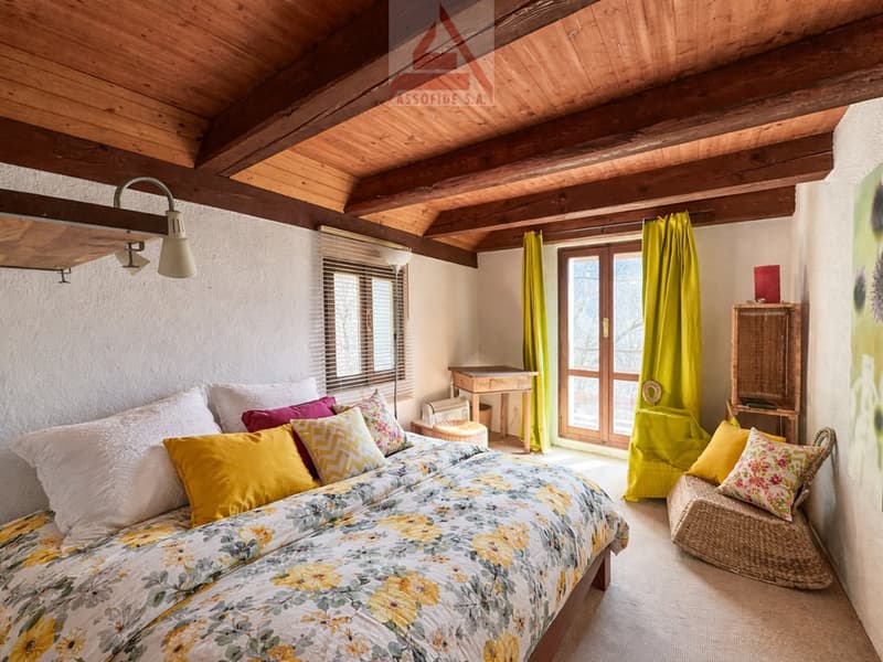 Incantevole rustico di 5.5 locali / Charmantes 5.5 - Zimmer - Rustico (9)