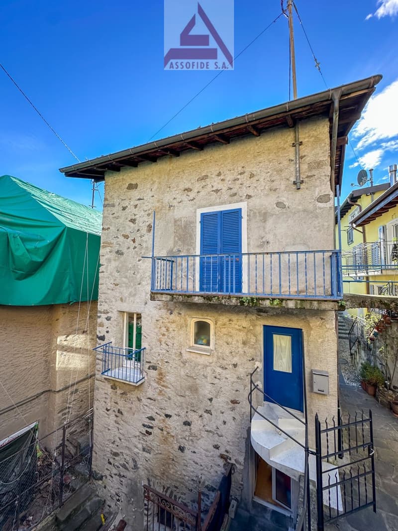 Casa ticinese di 4.5 locali / 4.5 - Zimmer - Tessinerhaus (2)