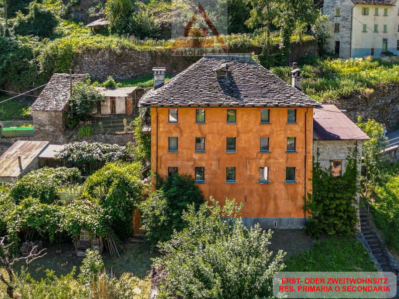 Affascinante casa ticinese / Charmantes Tessinerhaus (1)