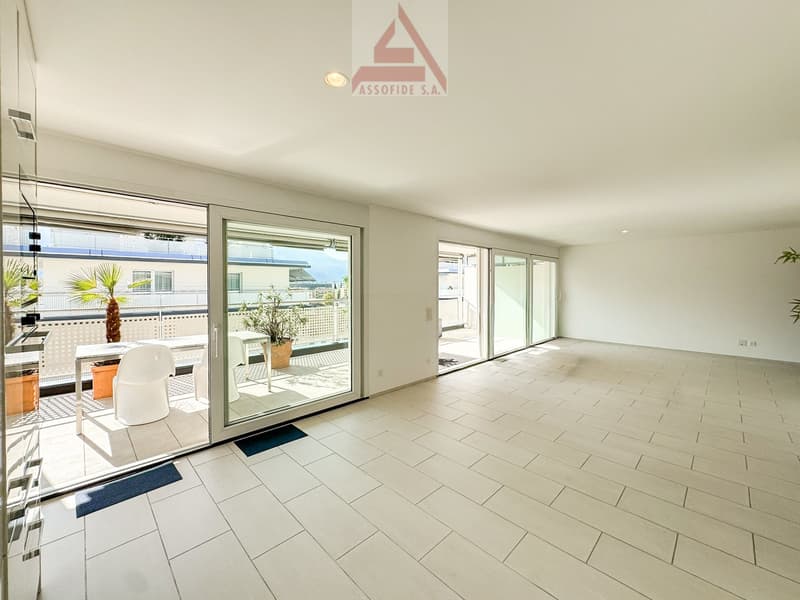 Attico con terrazza panoramica / Attika-Wohnung mit Panoramaterrasse (3)
