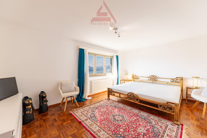 Splendida villa bifamiliare a Gordola / Wunderschöne Doppelhaushälfte in Gordola (8)