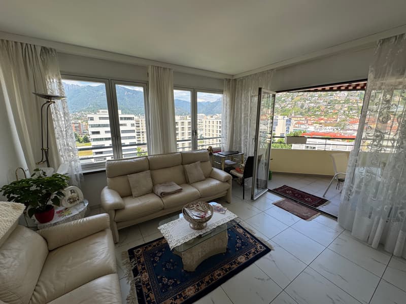 Vendesi appartamento 2.5 locali al 9. piano Palazzo Panorama a Locarno (2)