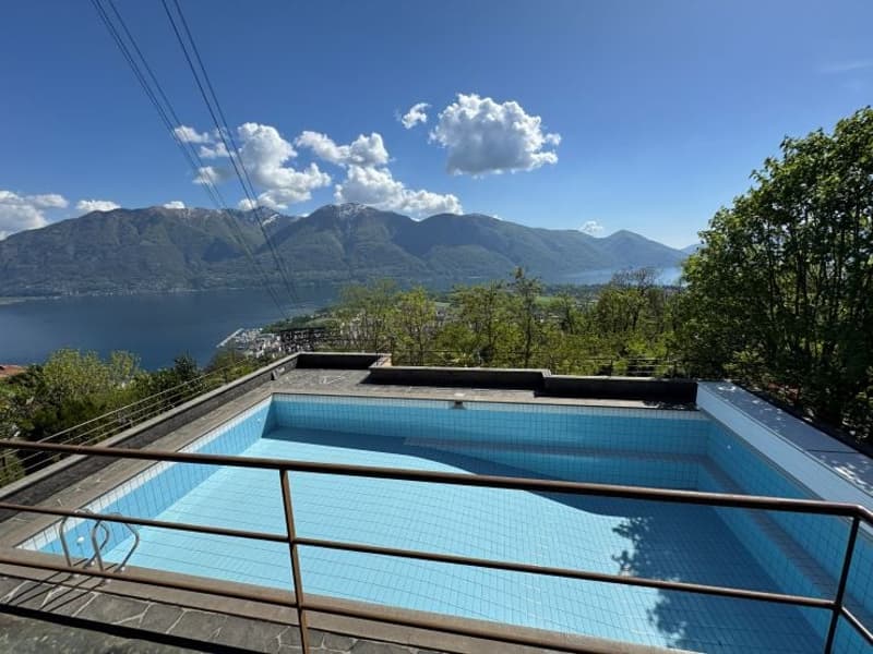 Zu verkaufen in Orselina 3.5-Zimmerwohnung mit Seesicht und Schwimmbad (11)