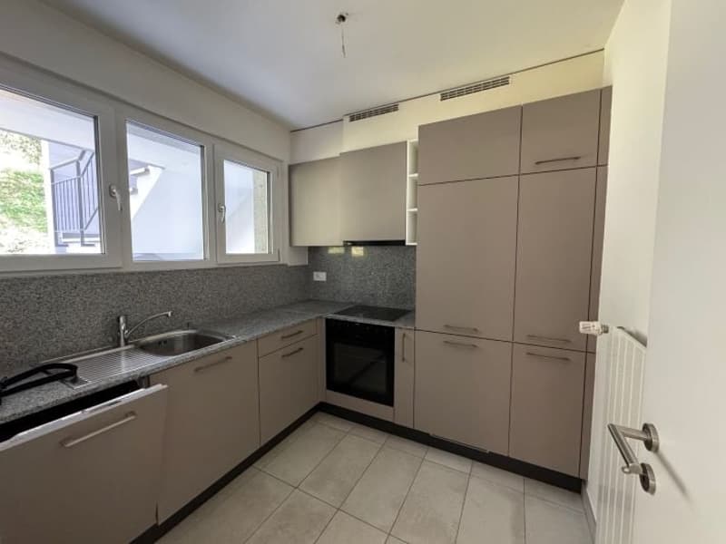 Schöne 2,5-Zimmer-Wohnung in Muralto, in der Nähe des SBB-Bahnhofs, zu verkaufen (5)