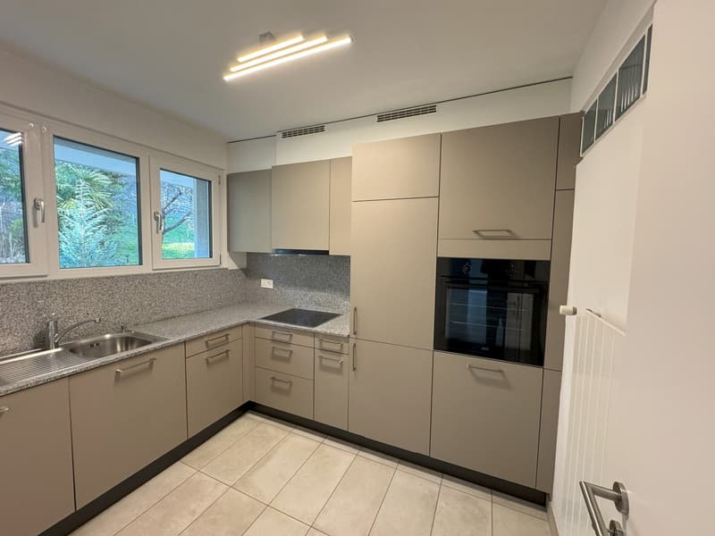 Schöne 3.5-Zimmer-Wohnung in Muralto, in der Nähe des SBB-Bahnhofs, zu verkaufen (7)