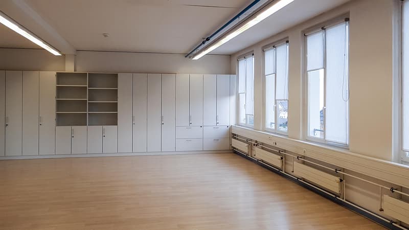 Commercial property in Strengelbach (2)
