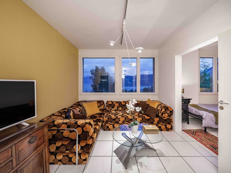 Exclusive Villa with Spectacular Lake and Mountain View (8)