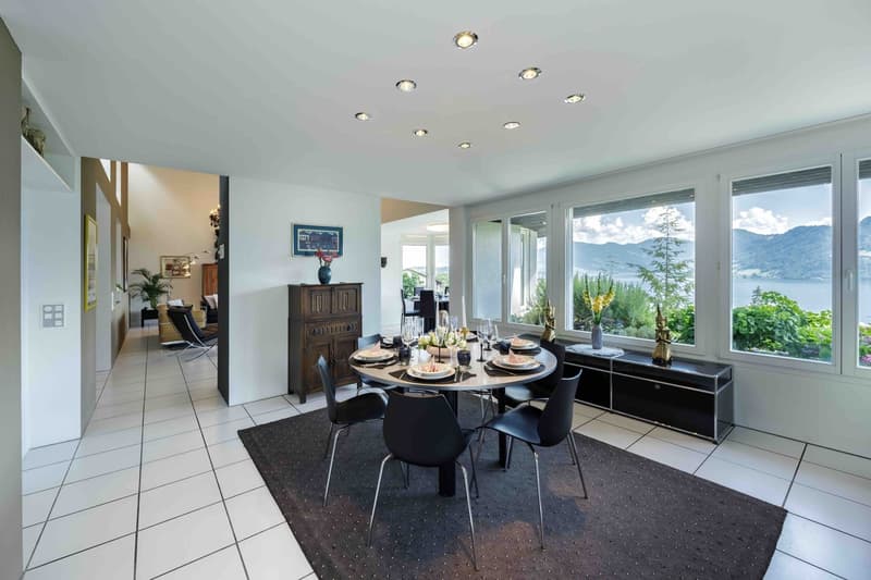 Exclusive Villa with Spectacular Lake and Mountain View (5)