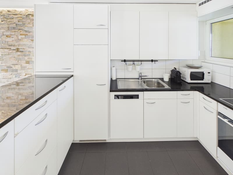 Stilvoll renoviertes 6.5 Zimmer-Reiheneinfamilienhaus (5)