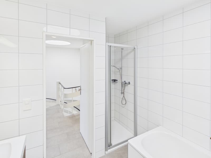 Stilvoll renoviertes 6.5 Zimmer-Reiheneinfamilienhaus (9)