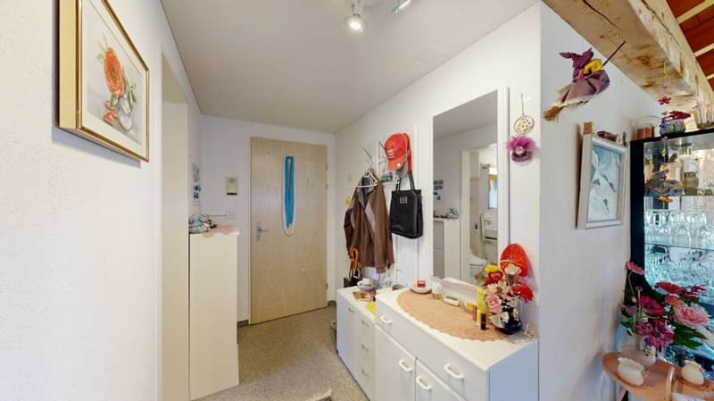 Charmante 2.5-Zimmer-Wohnung mit Panorama (5)