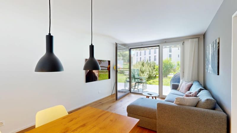 Moderne 2-Zimmer-Wohnung mit grossem Sitzplatz (3)