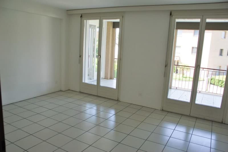 Affittasi a Pregassona spazioso 4.5 locali luminoso (4)