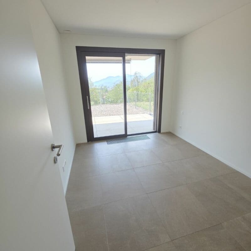 Affittasi a Bioggio 2.5 locali con vista lago e raffrescamento (7)