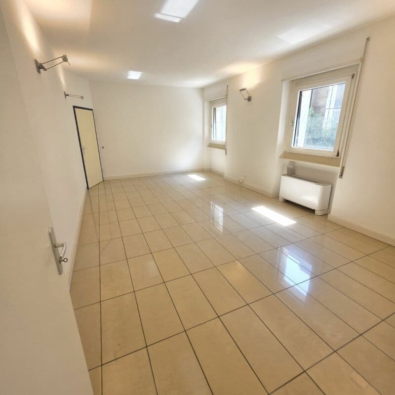 Affittasi ufficio in centro Lugano (5)