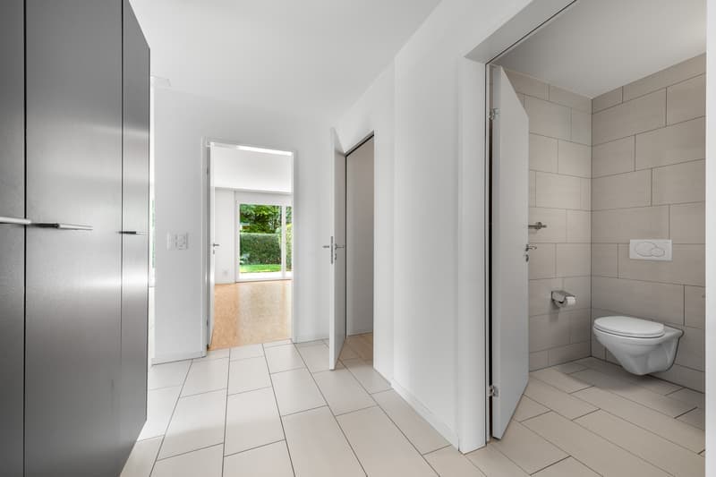 Helle 2.5-Zimmer-Wohnung mit Balkon in Bülach – ab sofort verfügbar! (2)