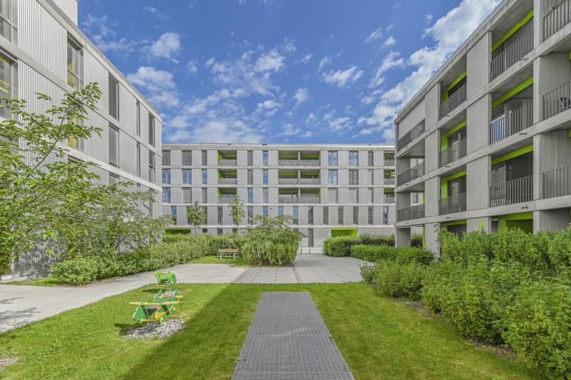 Helle 2.5-Zimmer-Wohnung mit Balkon in Aarau – sofort verfügbar! (1)