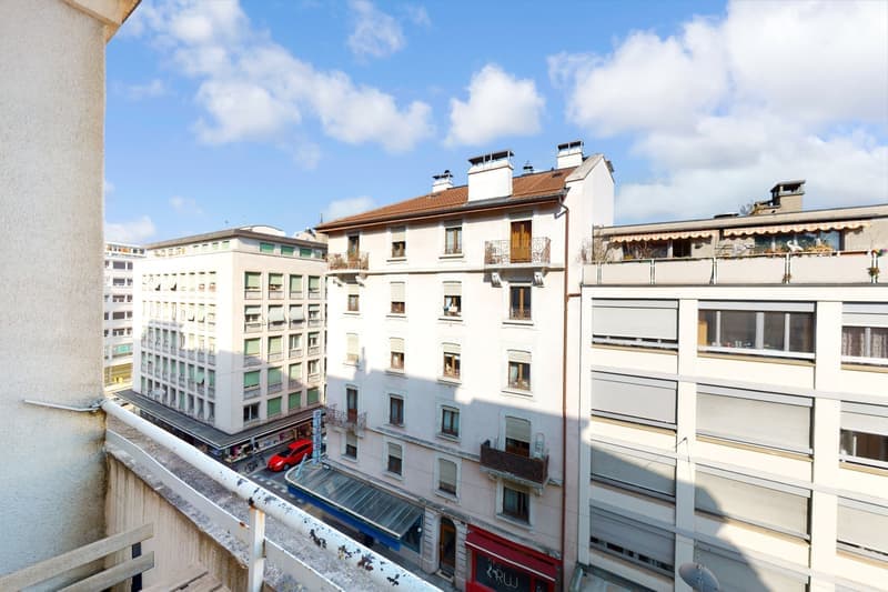 Charmant studio meublé de 1.5 pièces avec balcon à Genève (9)