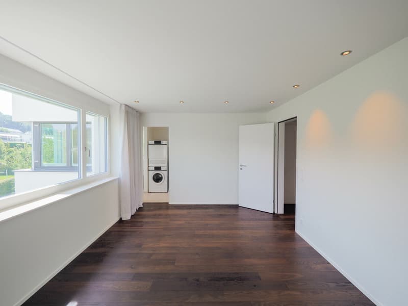 Charmante 2.5-Zimmer-Wohnung mit Balkon in Erlenbach (6)