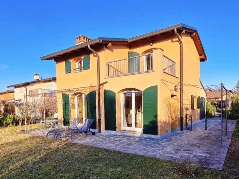 Piemonte, Novara: Villa indipendente con giardino al Bogogno Golf Resort (1)