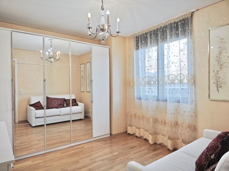 Lugano, Sorengo: Ampio appartamento in tranquilla zona residenziale, 3.5 locali (2)