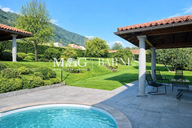 Lugano: Elegante Villa con piscina e dépendance (2)
