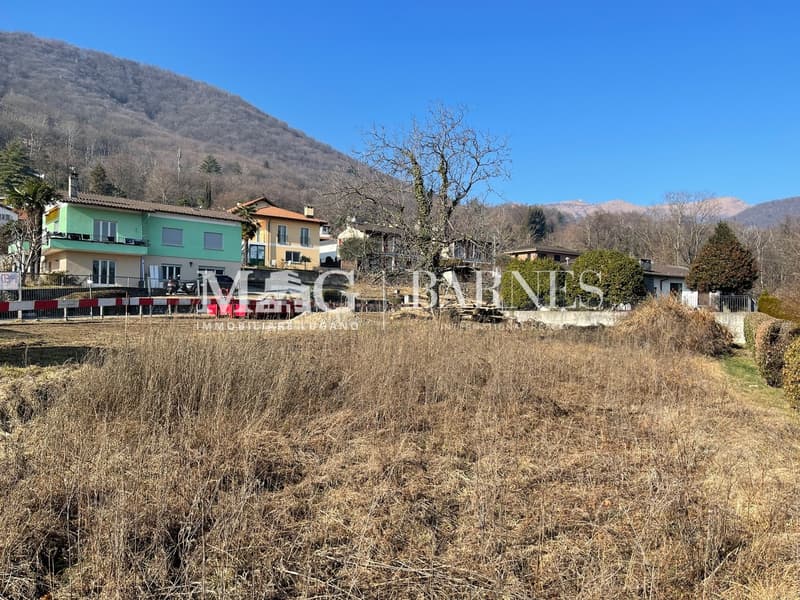 Pura: Terreno edificabile 1.183 mq, 591 mq SUL, posizione soleggiata (3)