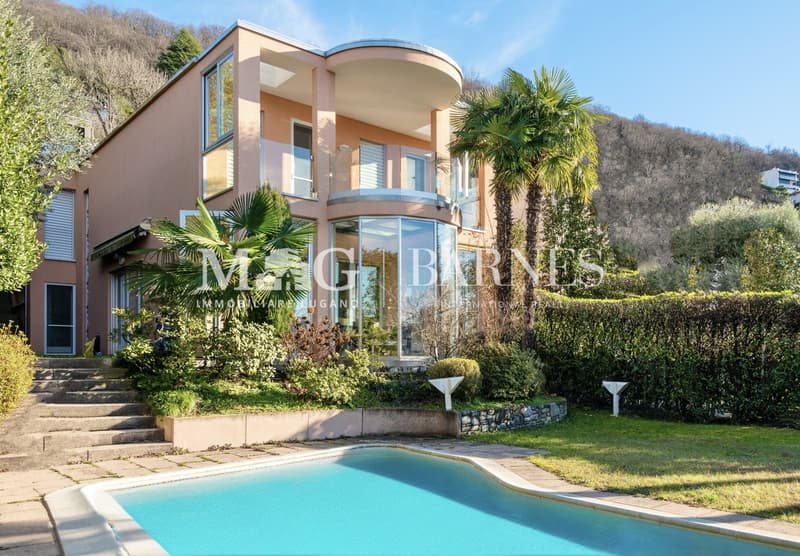 Montagnola, Collina d'Oro: Villa con piscina e vista lago (1)