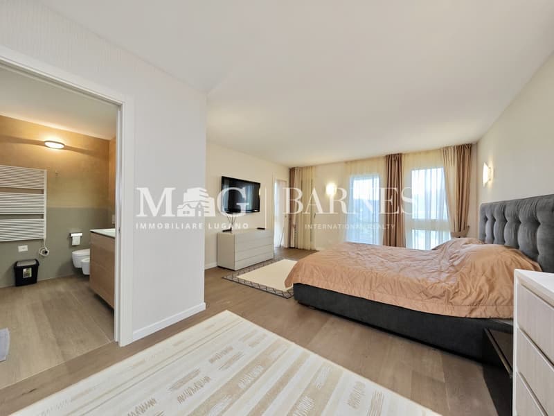 Montagnola, Collina d'Oro: Villa con piscina e vista lago (9)