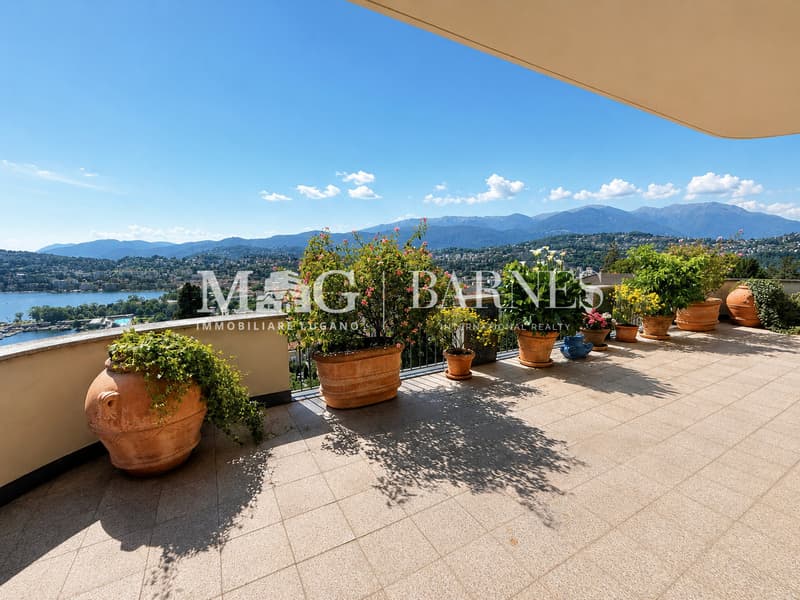 3.5 Locali Eleganza d'epoca con terrazza panoramica sul Lago di Lugano (5)