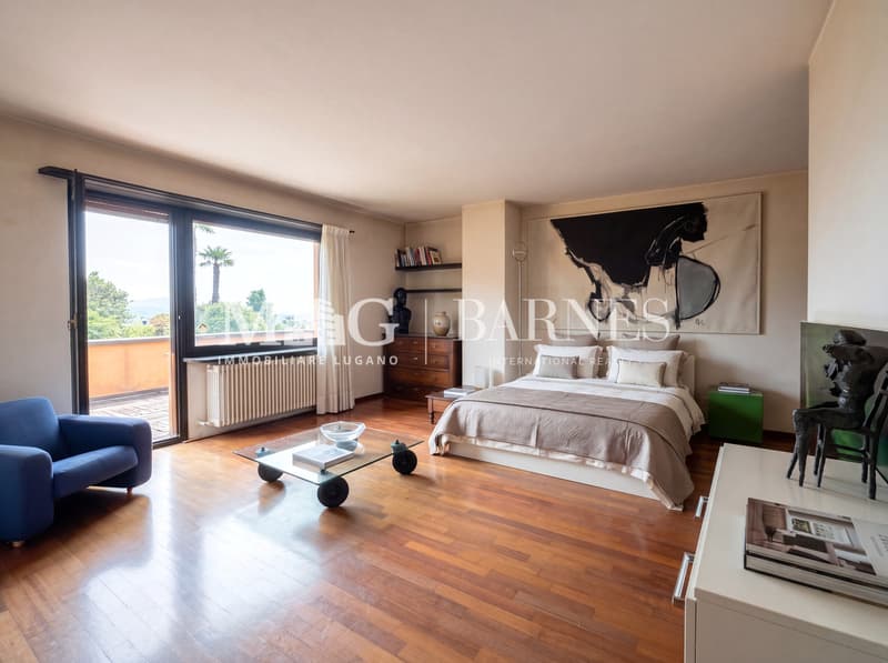 Villa d'autore a Comano con giardino e vista aperta, da rinnovare (13)