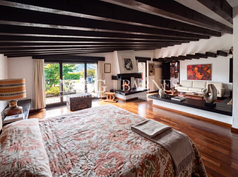 Villa d'autore a Comano con giardino e vista aperta, da rinnovare (12)