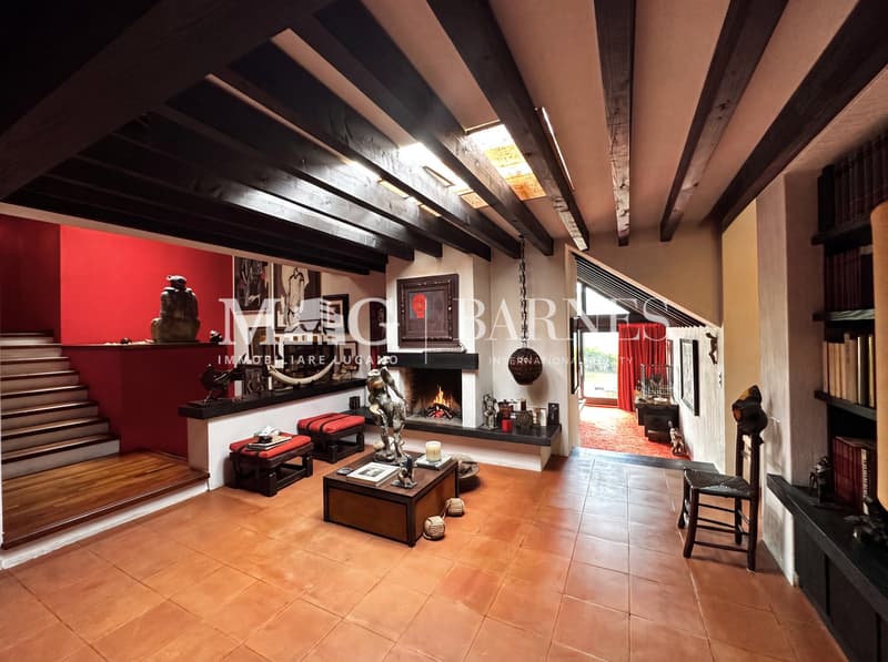 Villa d'autore a Comano con giardino e vista aperta, da rinnovare (8)