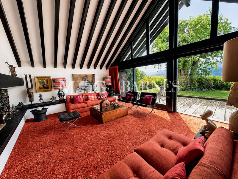 Lussuosa villa in vendita a Comano. Giardino e vista. Da rinnovare. (6)