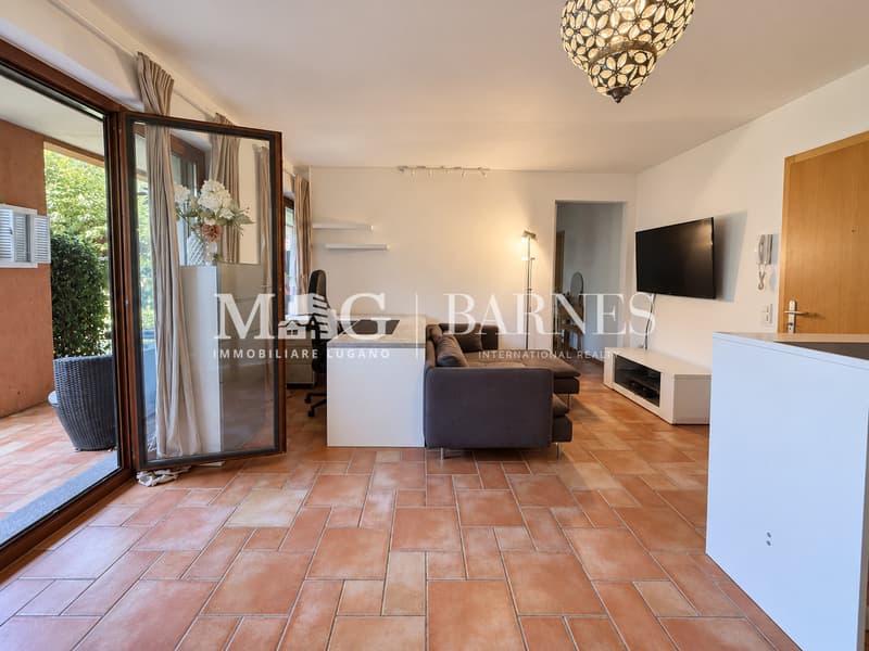 Lugano, Collina d'Oro: 2.5 locali con giardino e patio di 70 mq (7)