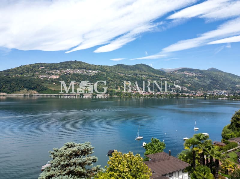 Esclusiva Villa Vista Lago con Darsena Privata (12)