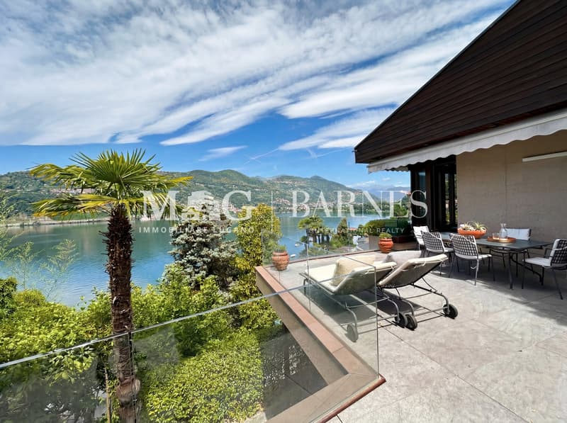 Esclusiva Villa Vista Lago con Darsena Privata (1)