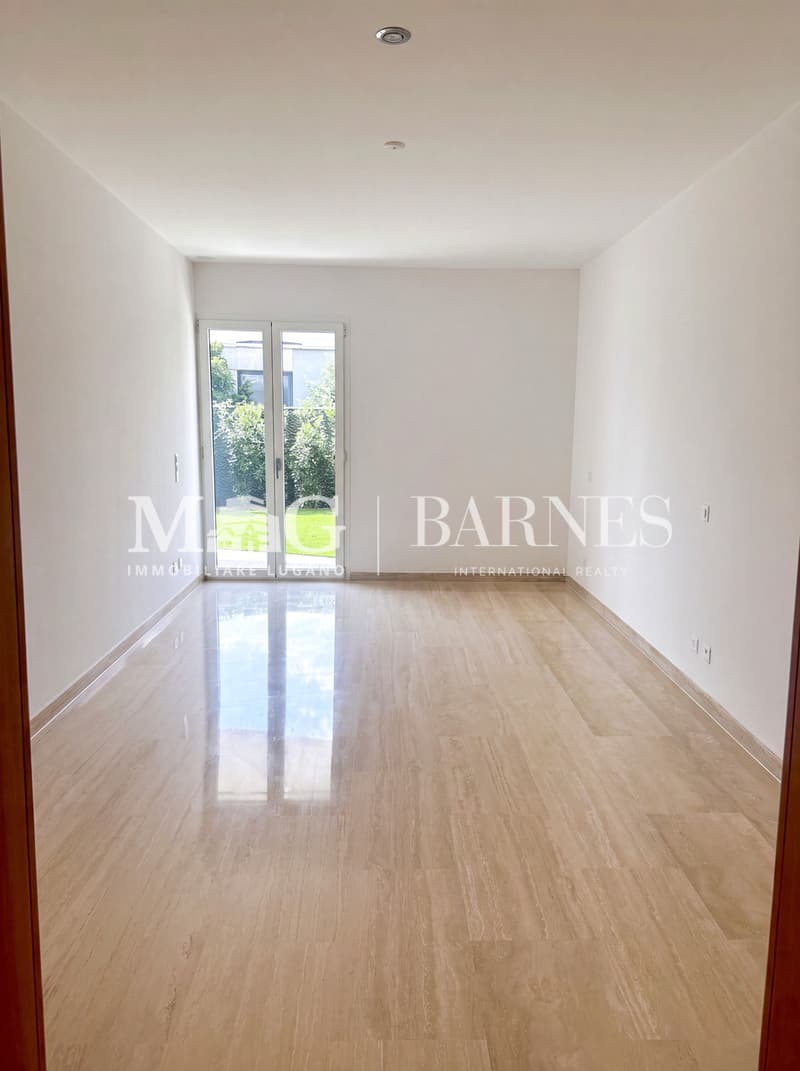 Lugano, Albonago | Esclusiva Villa con Giardino e Vista Panoramica (8)