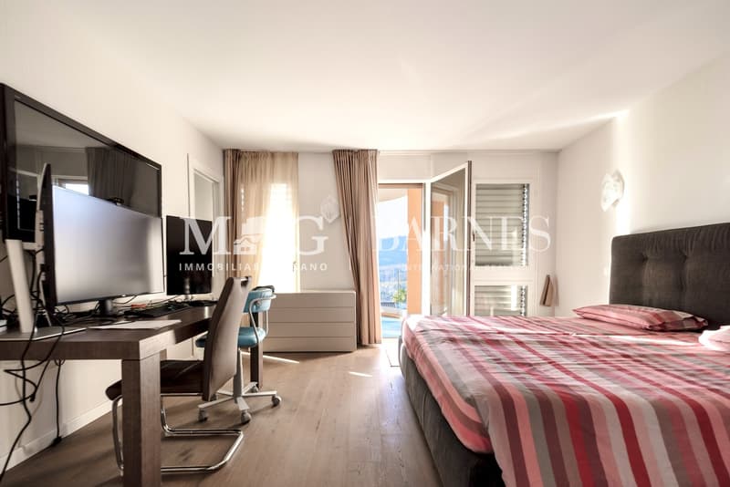 Montagnola, Collina d'Oro: Villa unifamiliare con piscina e vista lago (10)