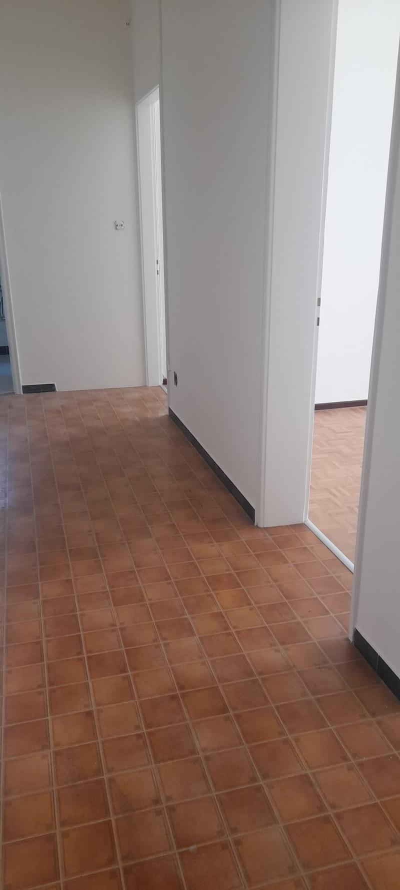 Luminoso appartamento di 3 locali nel cuore di Lugano (2)